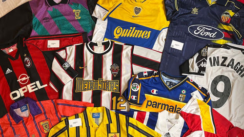 Premium mystery fotballdrakt med navn og nummer bakpå - Original og autentisk drakt fra hele verden
